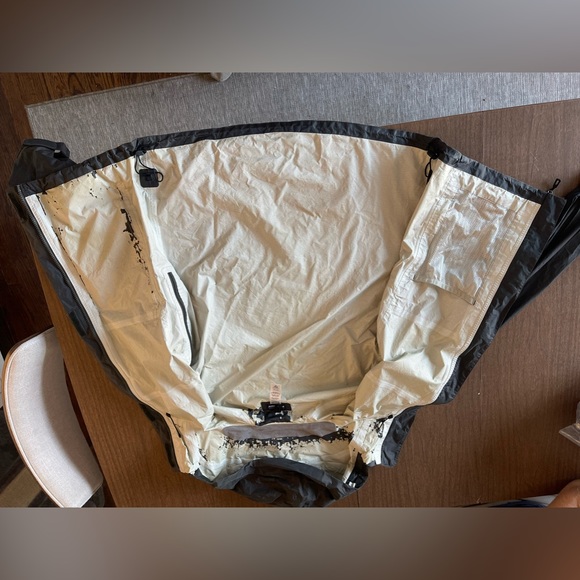 Mens Patagonia rain jacket - Picture 5 of 6